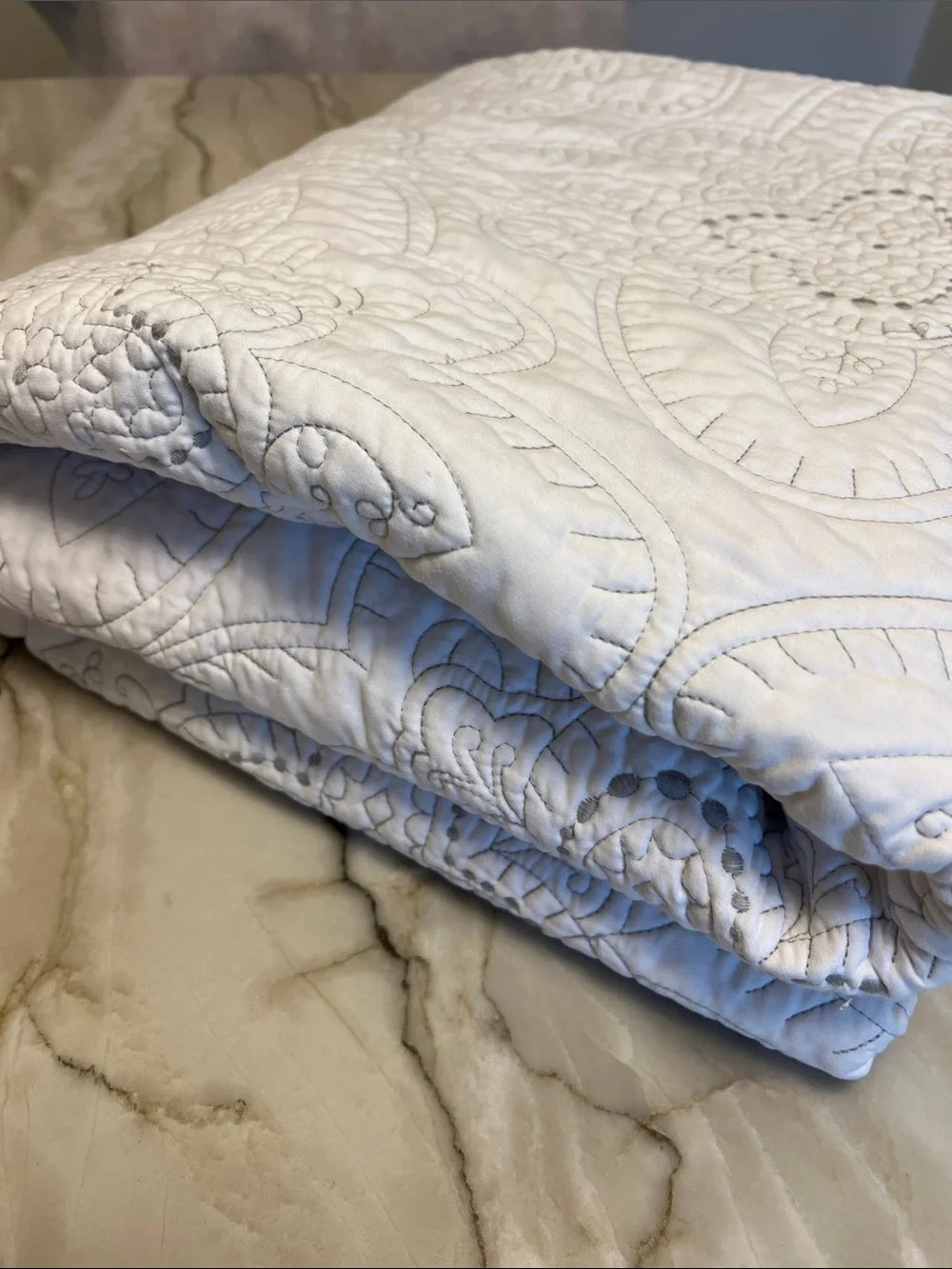Vintage Cream Quilted Floral Medallion Bedspread